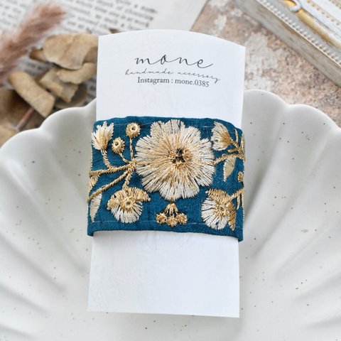 インド刺繍　インド刺繍リボン　グリーン　ディープグリーン　ゴールド　ボタン付き　ポニーフック　刺繍リボン　花柄　フラワー　花　＊　ヘアアクセサリー　結婚式　お呼ばれ　ギフト　プレゼント　髪飾り