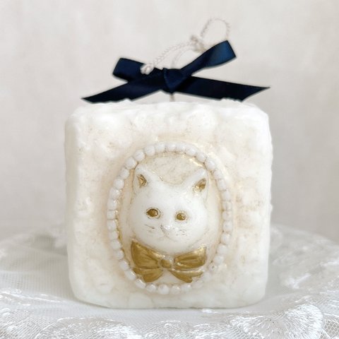 antique candle 〈ねこのカメオ〉アンティーク　猫　ネコ　インテリア　飾り　雑貨　キャンドル　ソイキャンドル　ろうそく　蝋燭