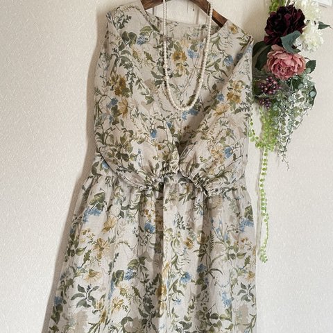 リネン100%ふんわりお袖のギャザーワンピース👗~ボタニカルflower~