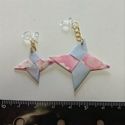 ノンホールピアス2個セット「手裏剣、大＆小、桜×水色」