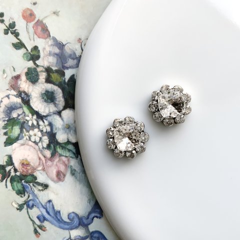 MINI crystal zinnia “ice” pierce / earring