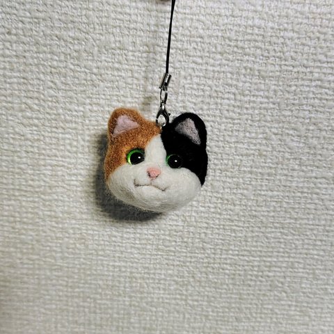 羊毛フェルト 三毛猫ちゃん  ストラップ