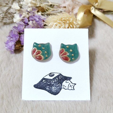 猫型 ゴールド ✱ ピアス ✱ ハンドメイド