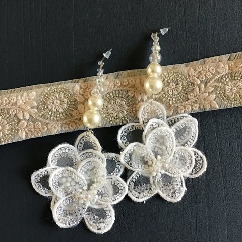 【turara゜ﾟ･*:】ピアス　イヤリング　お花　flower レース　ウエディング　ブライダル　結婚式431