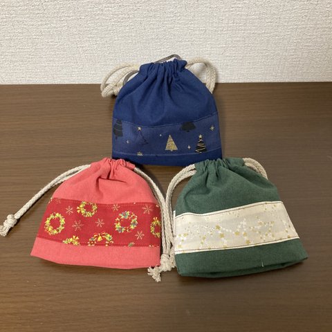 SALE❣️新柄🎄クリスマス　巾着袋　柄違い3枚セット