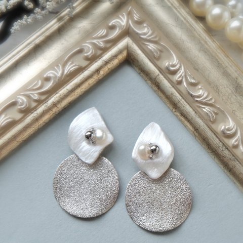 再販【2way 】Seashellの海のカケラ𓇼 Pierce / Earring ◇ Pearl White / Round Plate / Silver