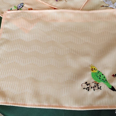 インコちゃんの刺繍ランチョンマット