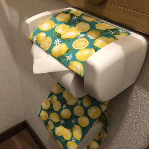 レモンのトイレットペーパーホルダー