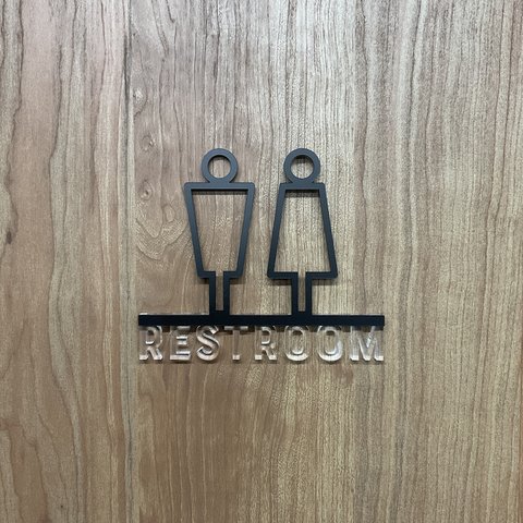 (送料無料)ルームサイン RESTROOM ドア用 3Dアイコン クリア文字