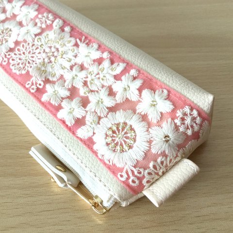 インド刺繍リボンのペンケース