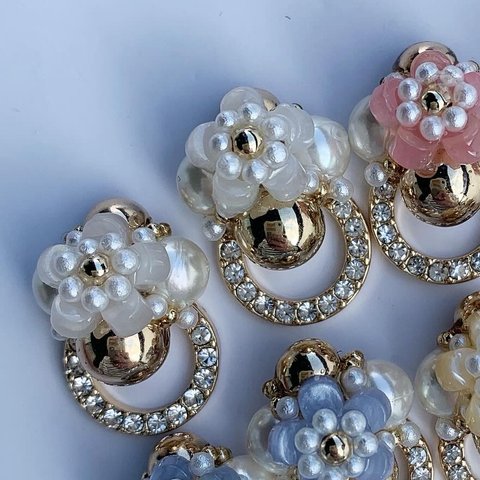 ホワイト🌸fleur【フルール】ピアス・イヤリング