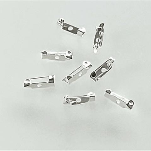 【基礎金具】コサージュピン　ブローチ金具【長さ15ｍｍ】シルバー色　40個で300円