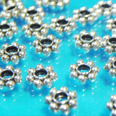 約100粒★6mｍ●シルバー17Ｇ●ロンデル 花座★金属パーツ