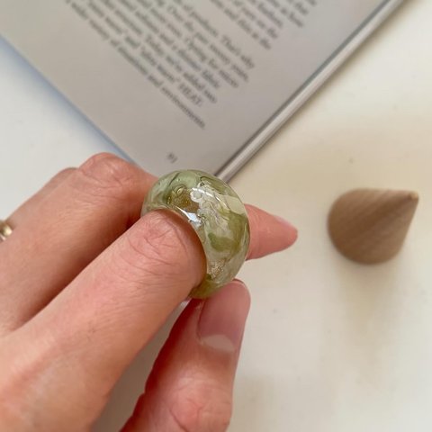 Clear ring (marble green)