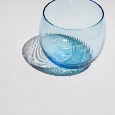あさぎ　影がきれいな丸グラス　千本モール　水色　ブルー