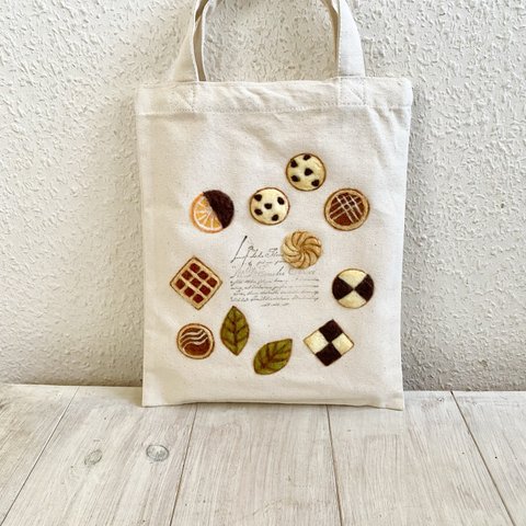 Cafe-sweets☆羊毛刺繍 キャンバストート〜クッキーアソート🍪🧇🍪