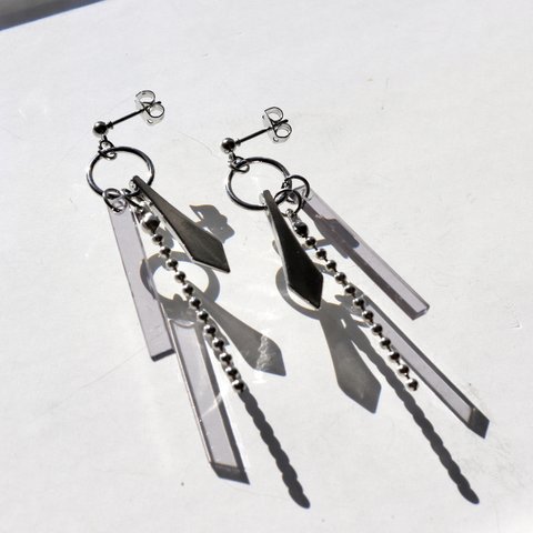 【再販】シルバー×スモーク　カラーソードピアス/イヤリング　ss13