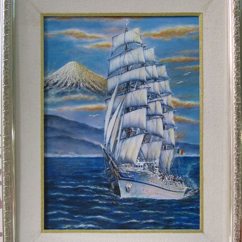 帆船日本丸と富士山　