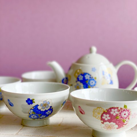 華のある和柄茶碗ブルーとピンク