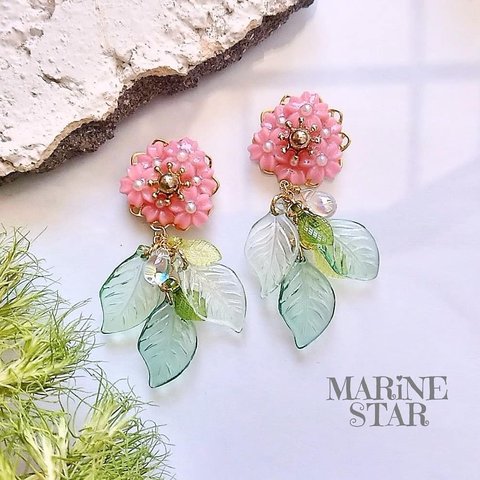 ヴィンテージパーツの八重桜ピアス🌸