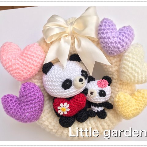 Little garden あみぐるみリース　パンダ　ハート　L-09