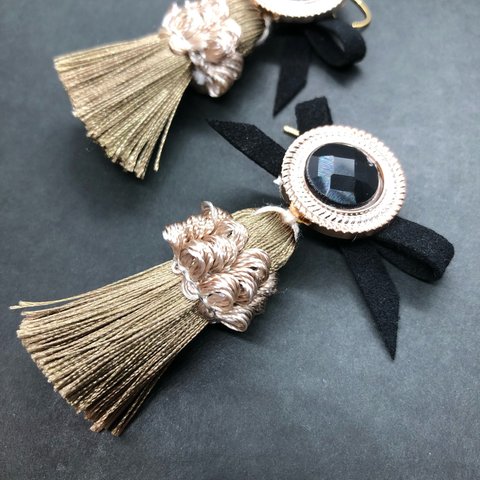 タッセルピアス／イヤリング＊リボン