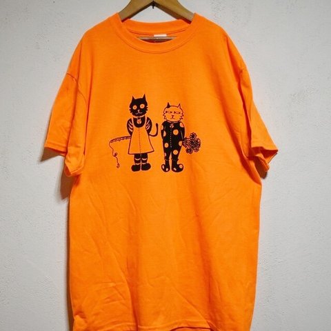 ネコ柄tシャツ、オレンジ、綿100%  送料無料