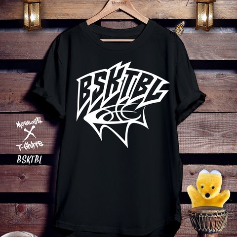 バスケットボール黒Tシャツ「BSKTBL」