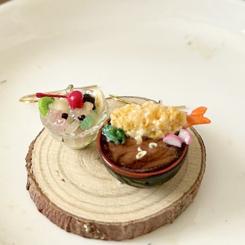 ミニチュア 天ぷら蕎麦とクリームあんみつのピアス
