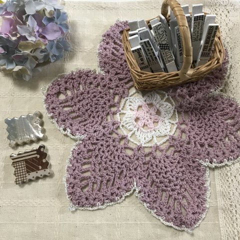 手編みコットンドイリー　クレマチス薄紫