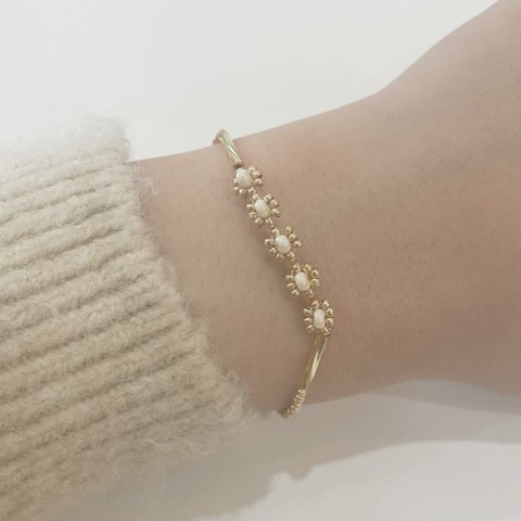 🤎gold flower bracelet🤎　ビーズブレスレット　ビーズアクセサリー　韓国　