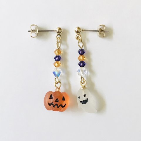 ピアス【おばけ＆かぼちゃとクリスタルのハロウィンピアス】Halloween アクセサリー