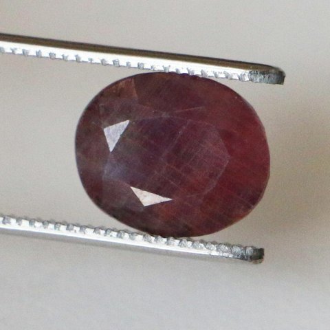 天然石＊ルビー　オーバル　ルース　7.5 ct 