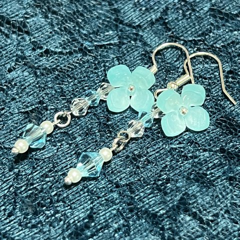 紫陽花1輪ピアス～涼蒼～【イヤリング変更可能】