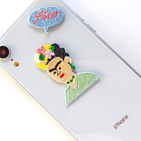 ●フリーダ・カーロ●Frida Kahlo●２WAY 刺繍デコレーションステッカー＆アイロンワッペン アップリケ スマホケースにも