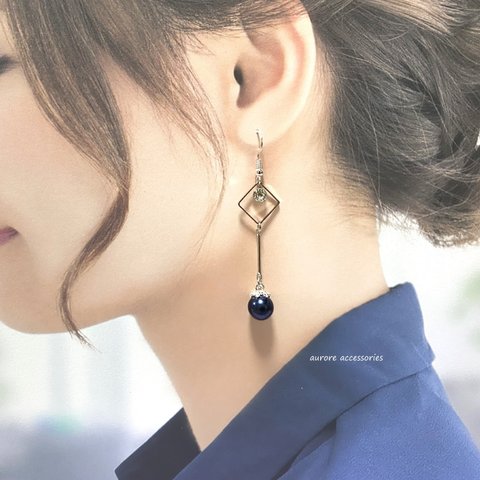 elegant pierced earrings　エレガント　スクエア　パール　スティック　上品　揺れる　個性的　ネイビー