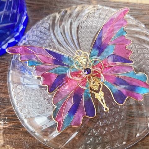 夏花色のステンドグラス蝶バレッタ（hair ornaments of  Stained glass butterfly）