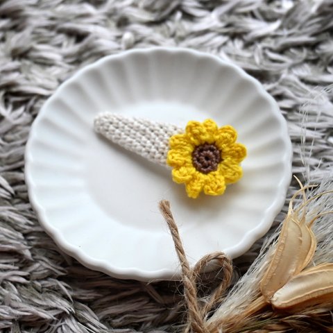 ひまわり🌻ヘアクリップ　パッチンピン