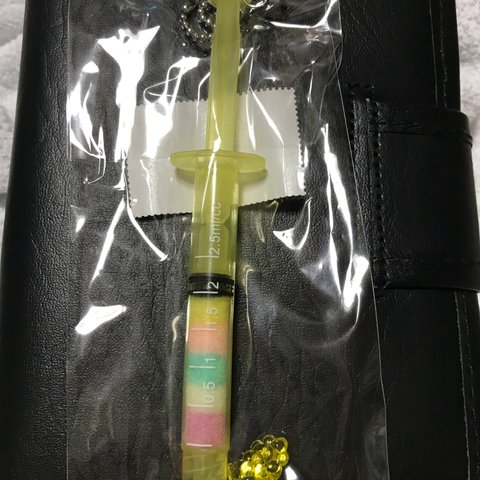 注射器型キーホルダー（イエロー）