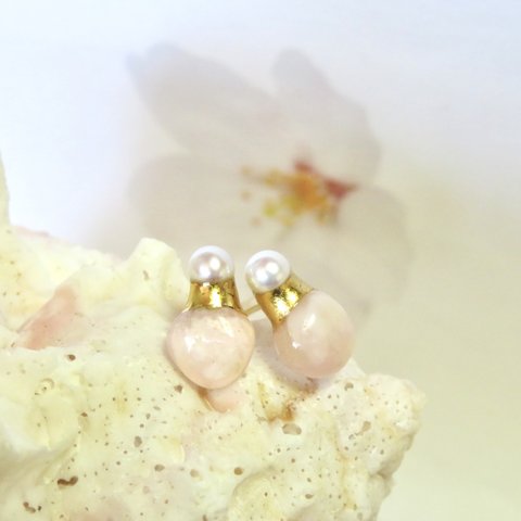 ＊此の花咲くや＊Pink opal × Freshwater pearl／金継ぎピアス／S size