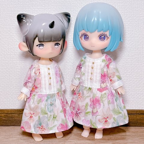 1/12サイズ シンクオブミーのピンタックワンピース ハンドメイド リバティ生地 ドール服 お洋服 リロロ アンティーユ オビツ11