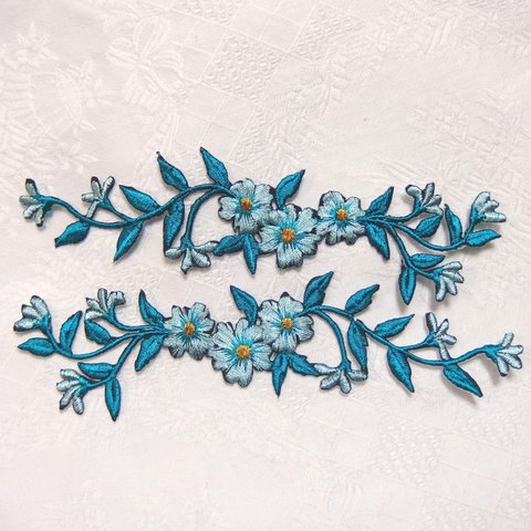 アイロンワッペン✾turquoise blue 左右2枚セット 花(small)