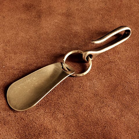 ツリバリフック付き 真鍮製 シューホーンキーホルダー（ショート）ゴールド ブラス レザー ビジネス キーリング 靴ベラ クツベラ くつべら