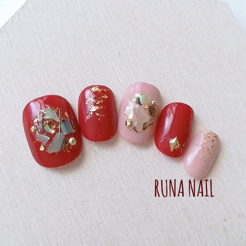 RUNA♡ボルドー×金箔シェル散りばめネイルチップ