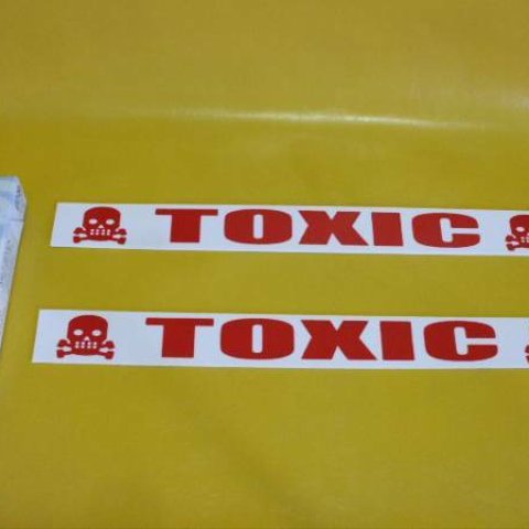 英語標識「TOXIC」（2枚セット）屋外可（有毒という意味です）