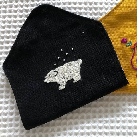 [受注製作] 刺繍のマスクケース☆しろくま