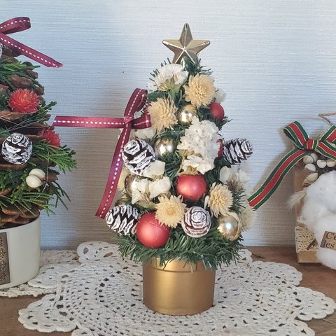 クリスマスツリーたっぷり木の実とドライフラワーアレンジ/雑貨*クリスマス置物　クリスマスプレゼント　クリスマスアレンジ　クリスマス　プレゼント　木の実　クリスマスギフト　
