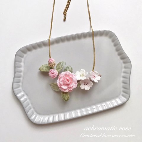 【受注制作】オトメツバキと桜の春色ネックレス