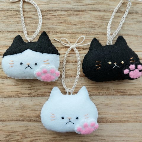 猫のマスコット　顔だけタイプ　肉球付き♪　【5/10まで受付☆受注販売】