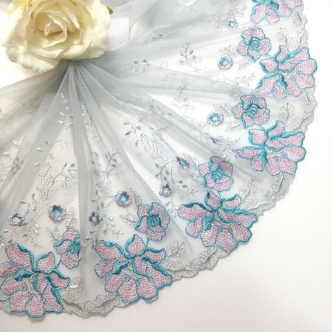 お買い得❣️ 2m 花柄刺繍　チュールレース　ハンドメイド生地　はぎれ　